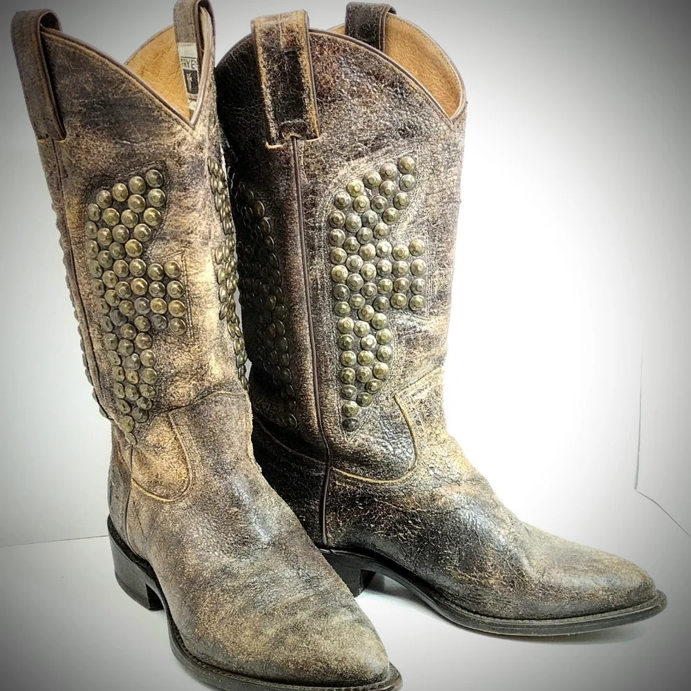 Frye Billy Hammered Cowboy Boot l Vintage Distressed Studded Boots l Size 7 B l - Picture 1 of 10